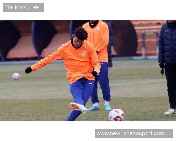 亚预赛中国香港对阵孟加拉首发阵容公布陈晋一安永佳领衔李小恒待命 亚预赛中国香港对阵孟加拉首发阵容公布陈晋一安永佳领衔李小恒待命