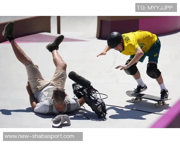 帕尔默家中意外受伤左脚小脚趾撞门引发关注 帕尔默家中意外受伤左脚小脚趾撞门引发关注