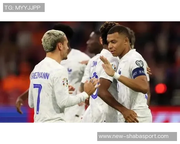 姆巴佩全场表现惊艳贡献2进球1助攻并成功过人4次获得满分评价