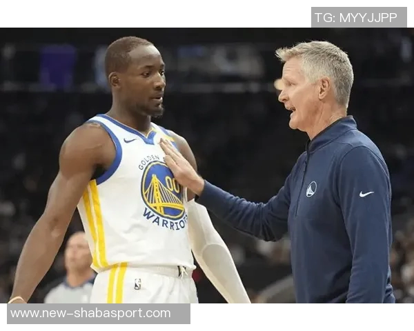 小佩顿谈五外战术助力库明加冲击篮下展现个人优势与特点