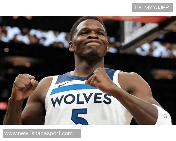 墨菲表现全面却手感不佳17投7中三分球失准仍砍下21分7篮板8助攻